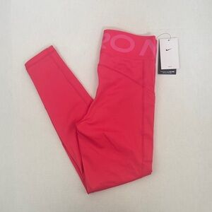 Nike women Bright Pink Leggings